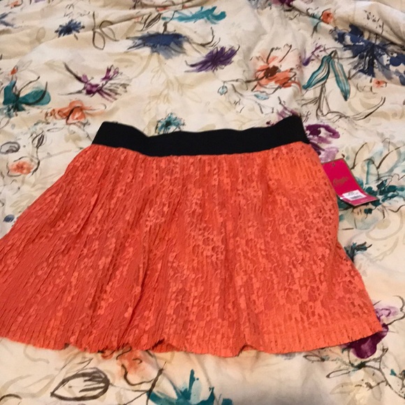 Candie's Dresses & Skirts - Candies lace skirt NWT