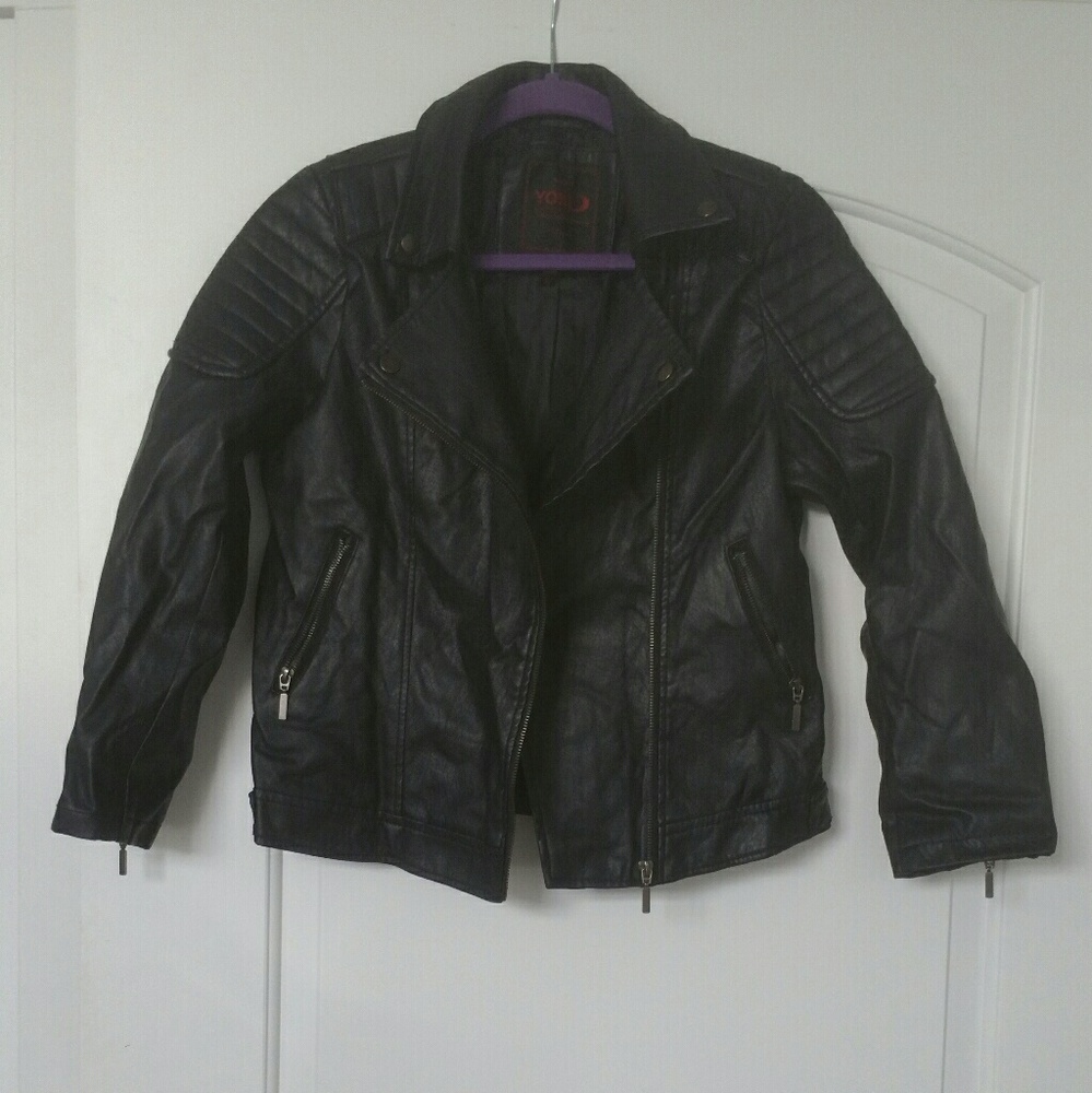 🎉YOKI Faux leather Jacket