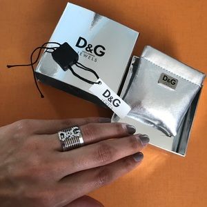 Dolce & Gabbana Silver Ring!