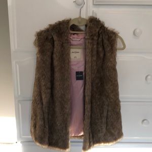 Abercrombie Girls Fur Vest size 15/16