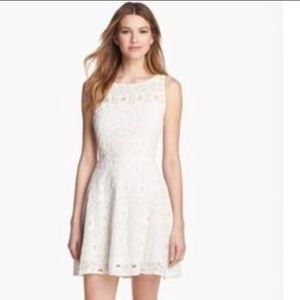 ✨NWT✨ BB Dakota “Renley” Sleeveless Lace Dress