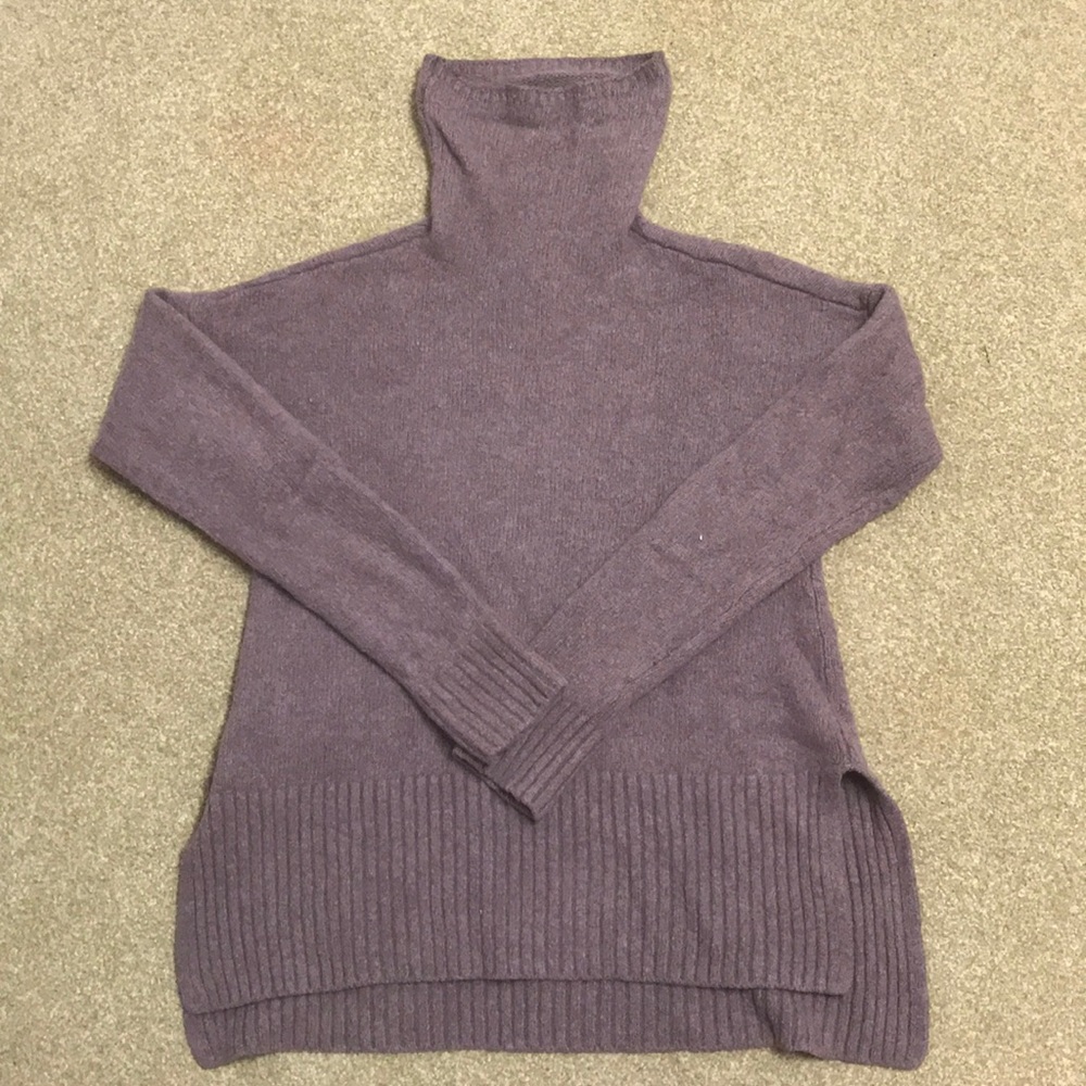 Loft Lou and grey purple turtle neck size small