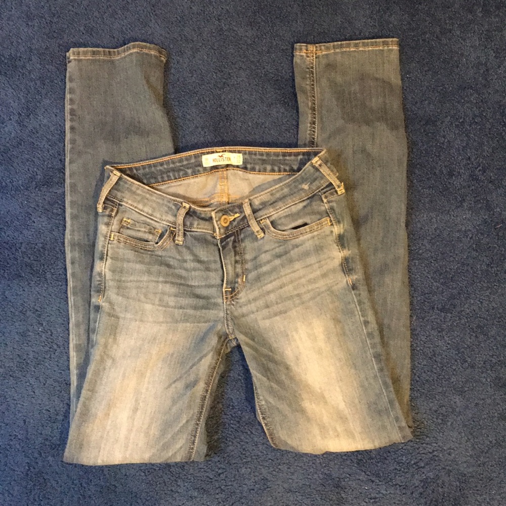 Hollister lightwash skinny jeans