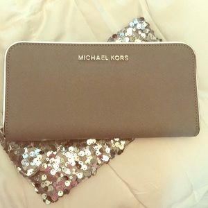 Brand new Michael Kors wallet