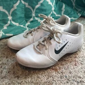 Gently used nike shoes