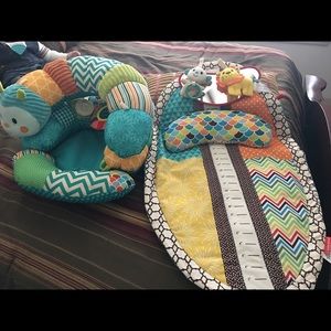 Tummy time mat/ seat