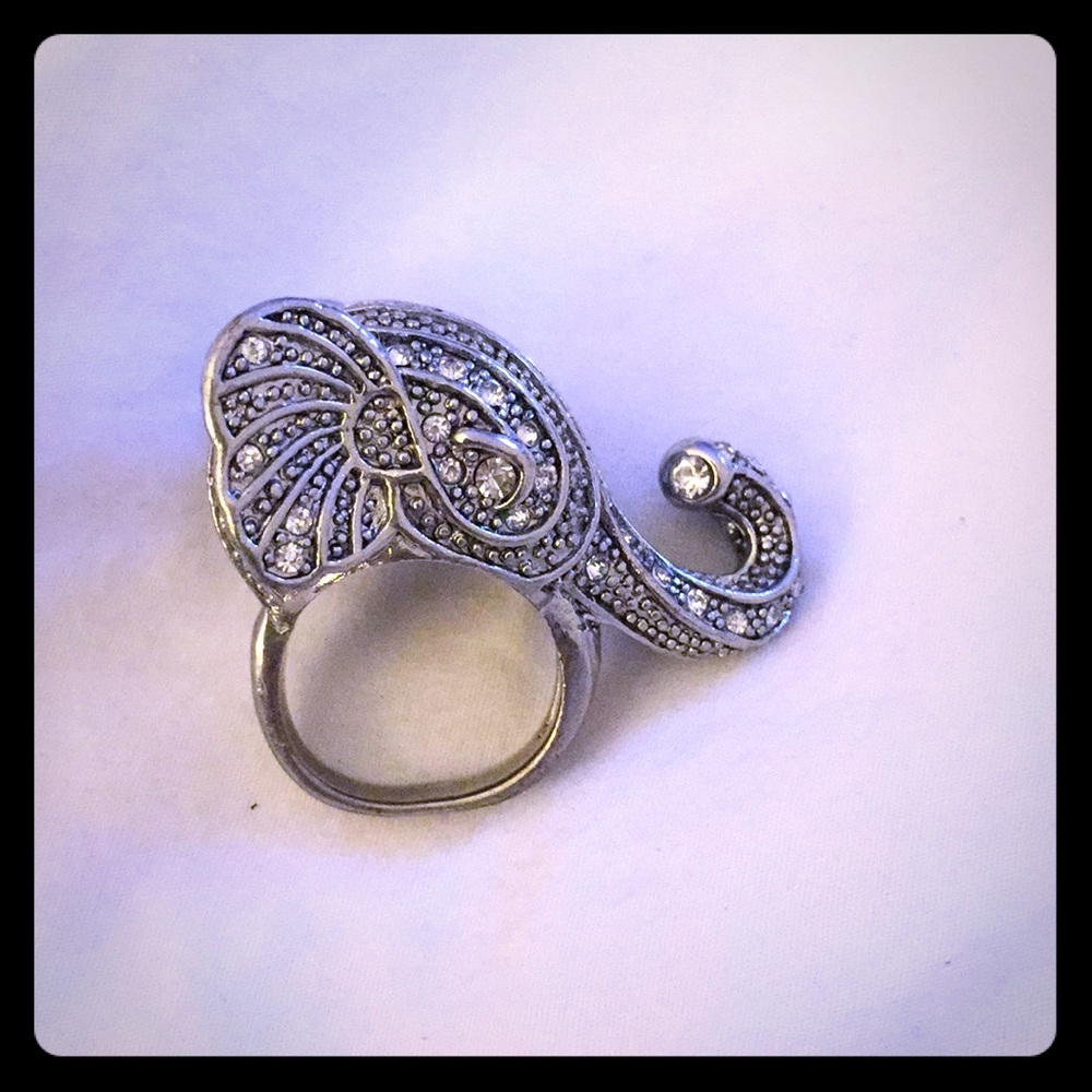 Silver & Rhinestone Elephant Shaped Ring