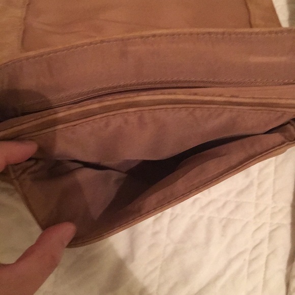 Tan purse - Picture 4 of 5