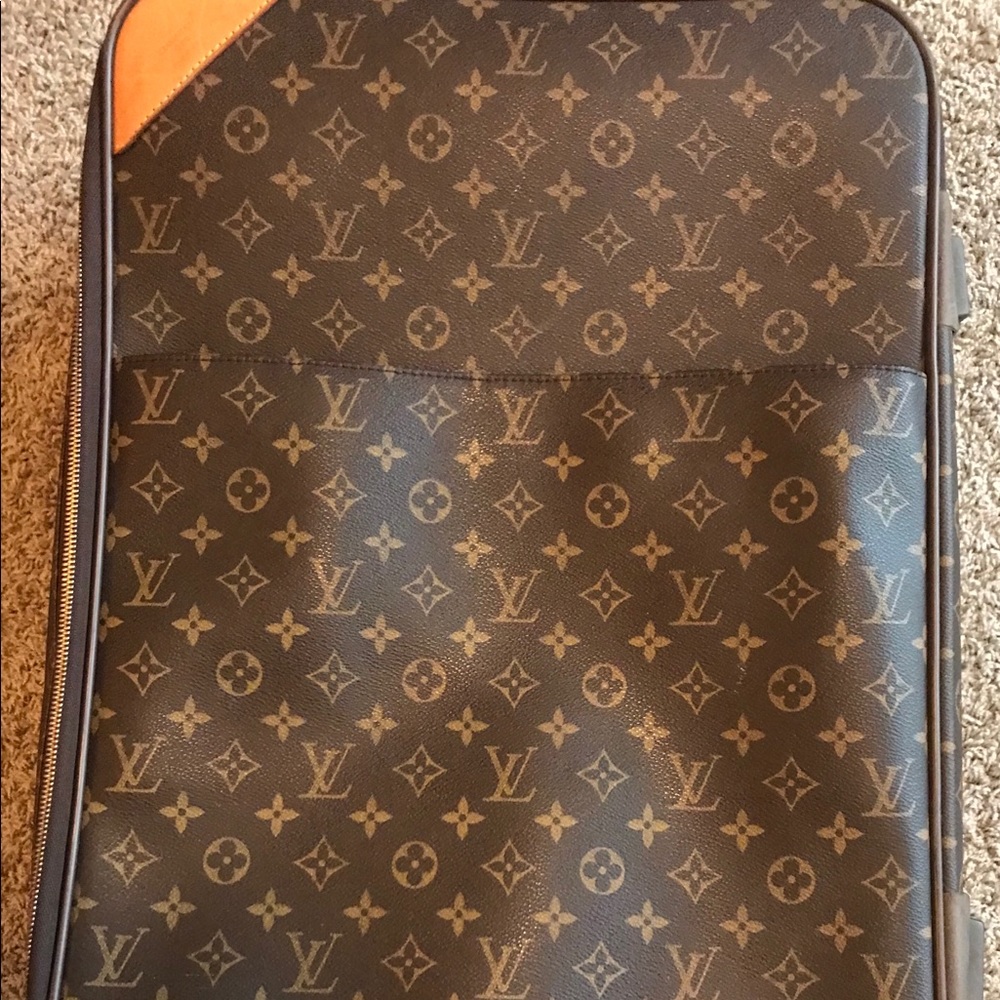 Authentic Louis Vuitton roller bag