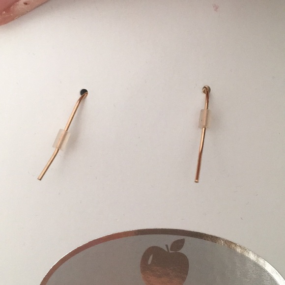 earrings - Picture 3 of 3