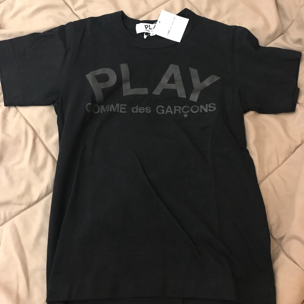 Comme des garcons play t-shirt, limited edition