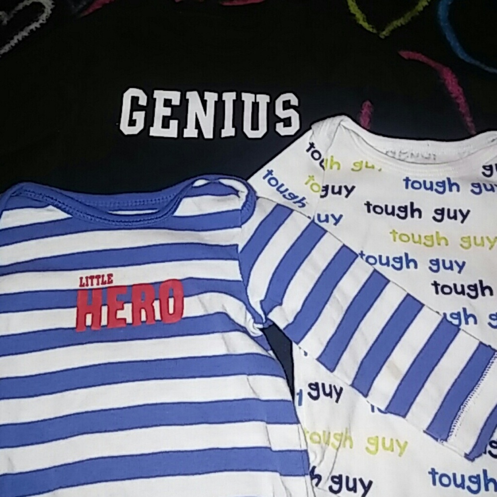 ❌SOLD❌Long Sleeve Onsie Lot - Picture 2 of 2
