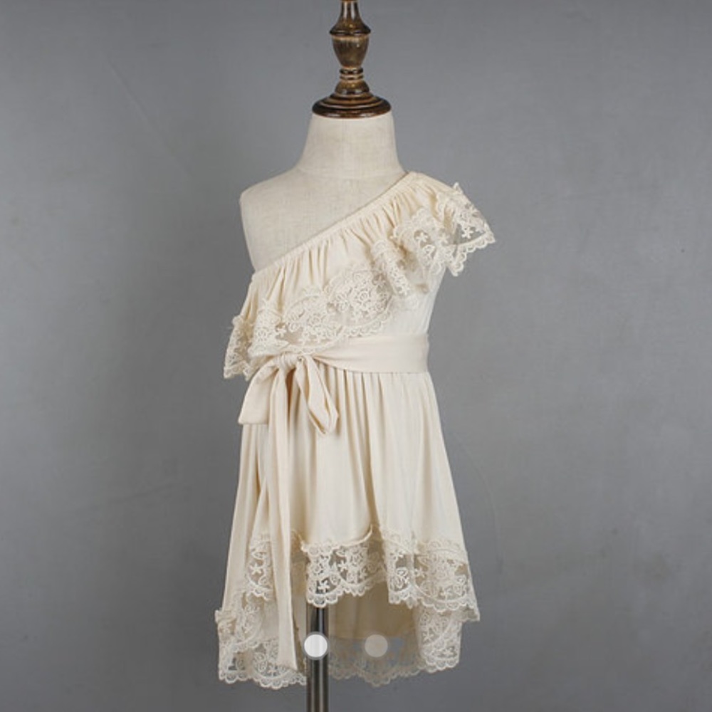 Off-Shoulder Lace Dress w/Belt (Beige)