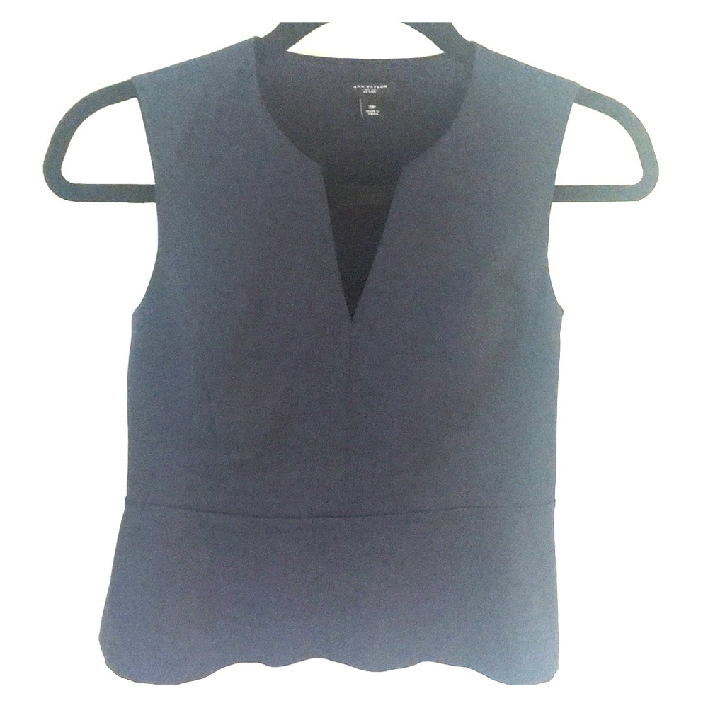 Ann Taylor structured navy v neck peplum. 2p.