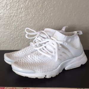 White Nike Presto's