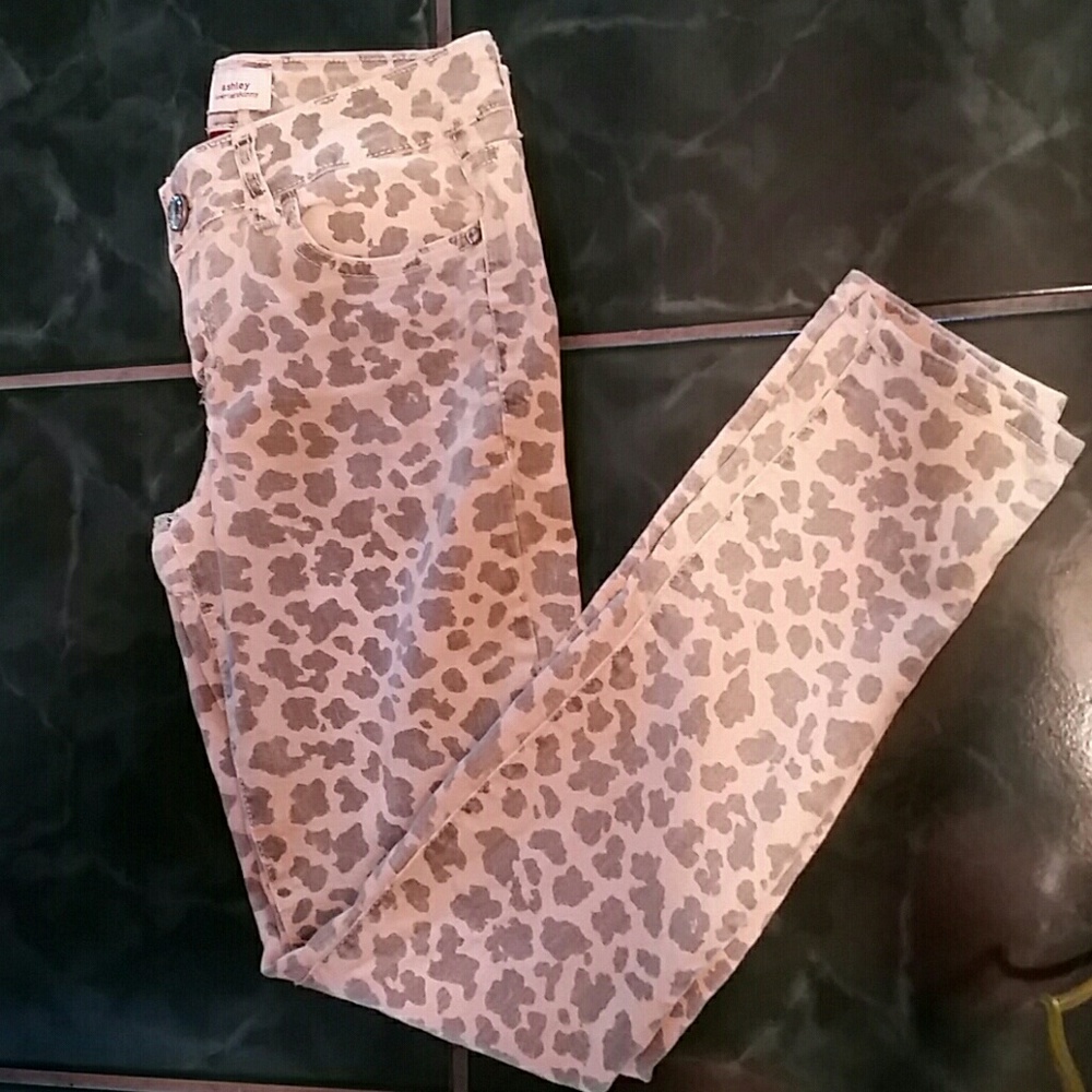 Adorable Vintage L.E.I. Skinny Jeans