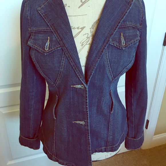 EUC ladies waist denim jacket - Picture 1 of 5