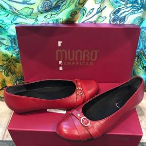 Munro Josie RED KID flats super cute size 8 1/2 M