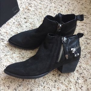 NWT Dolce Vita black booties saylor