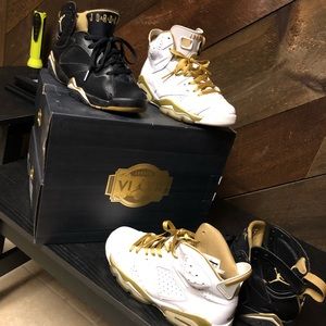 Size 7 Men’s Jordans Pack 6/7