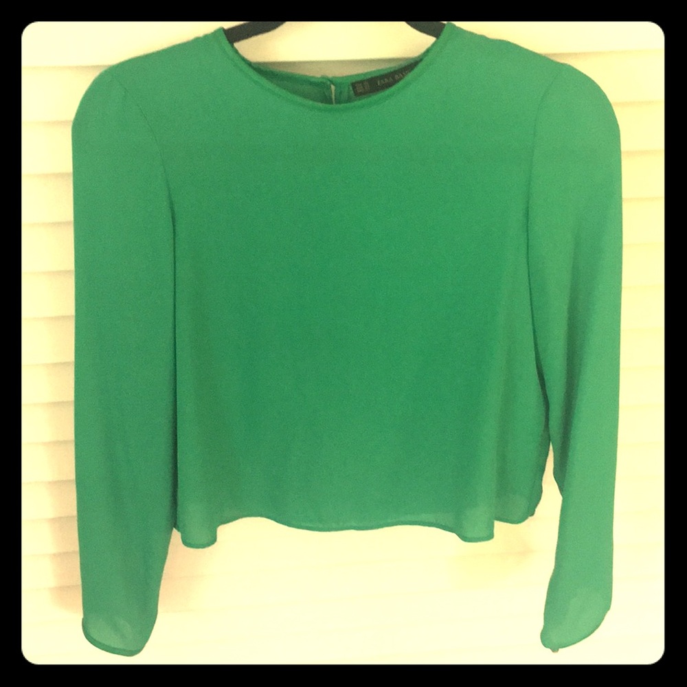 Zara crop green long sleeve. xs.