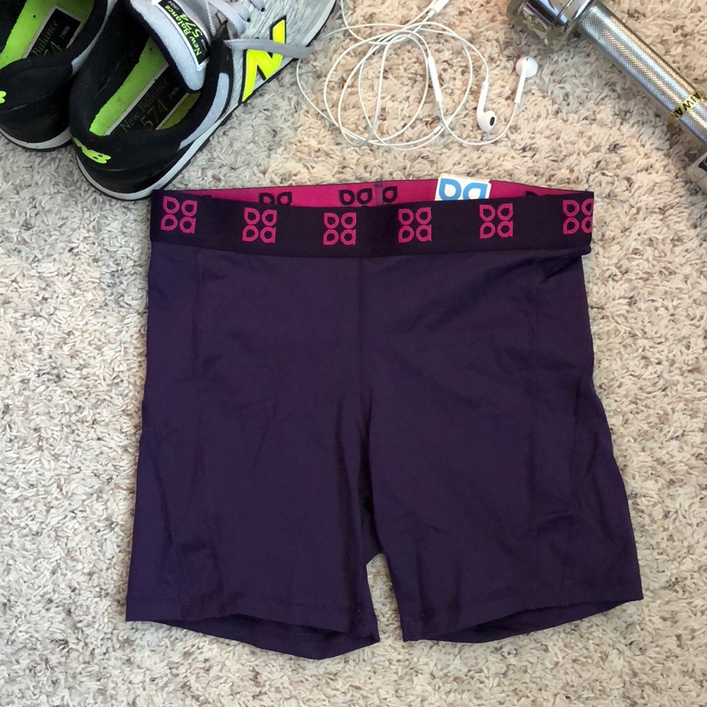 Actra Biking Shorts size Small NWT