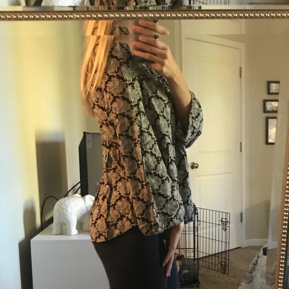 Patterned Lace Up Bell Sleeve Peplum Top - Picture 3 of 6