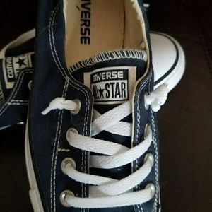 Converse size 9 like new