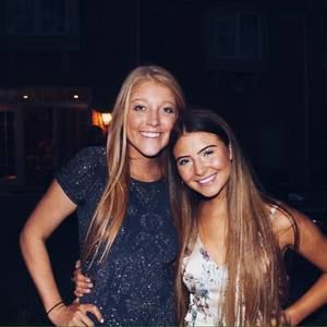 Meet your Posher, Chloe