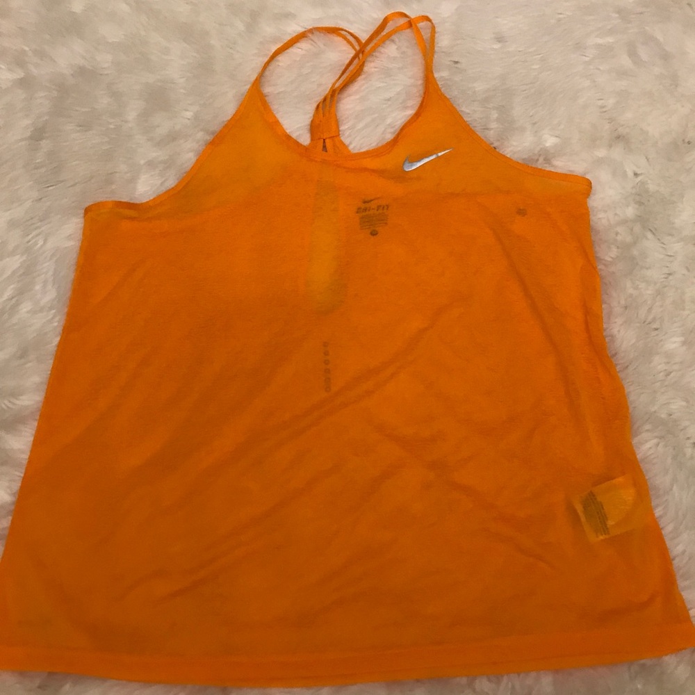 NWOT Nike top size Medium