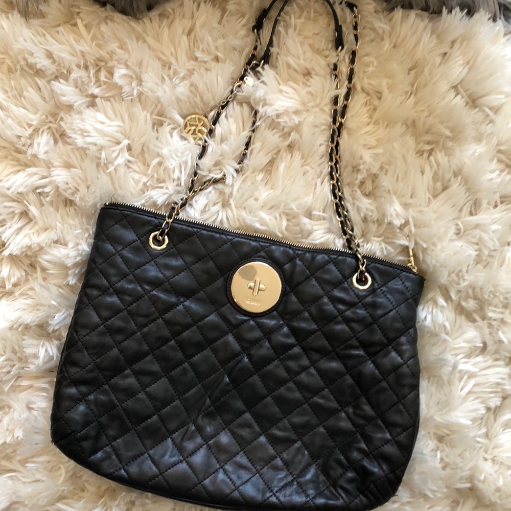 DKNY 100%  Black Leather Quilted Shoulder Bag