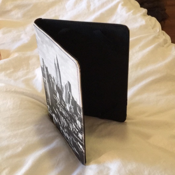 NWOT Tablet Case - Picture 3 of 8