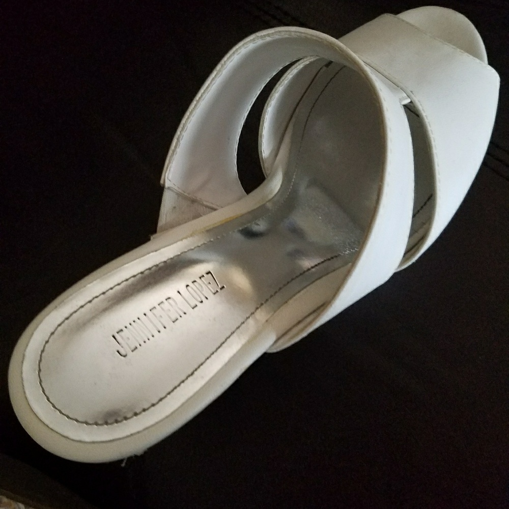 Jennifer Lopez white wedges size 8 1/2