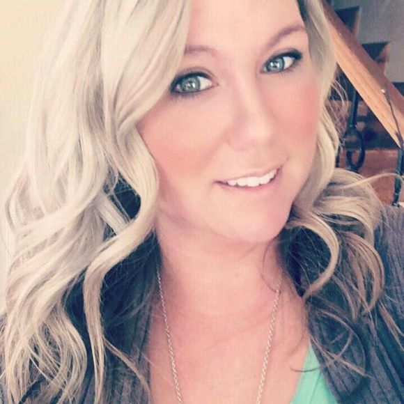 Meet your Posher, Tara - Picture 1 of 1