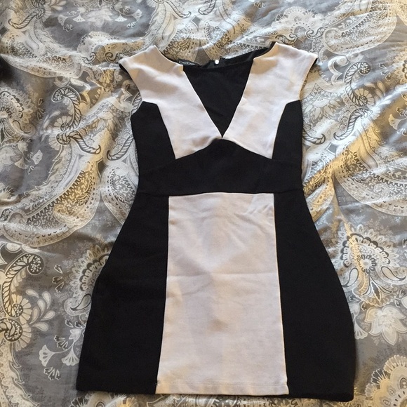 Bebe Black & White Mini Dress - Picture 2 of 4