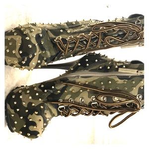 Camo boots