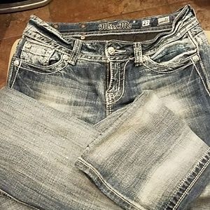 Size 27x 32 blingy Miss Me jeans. EUC