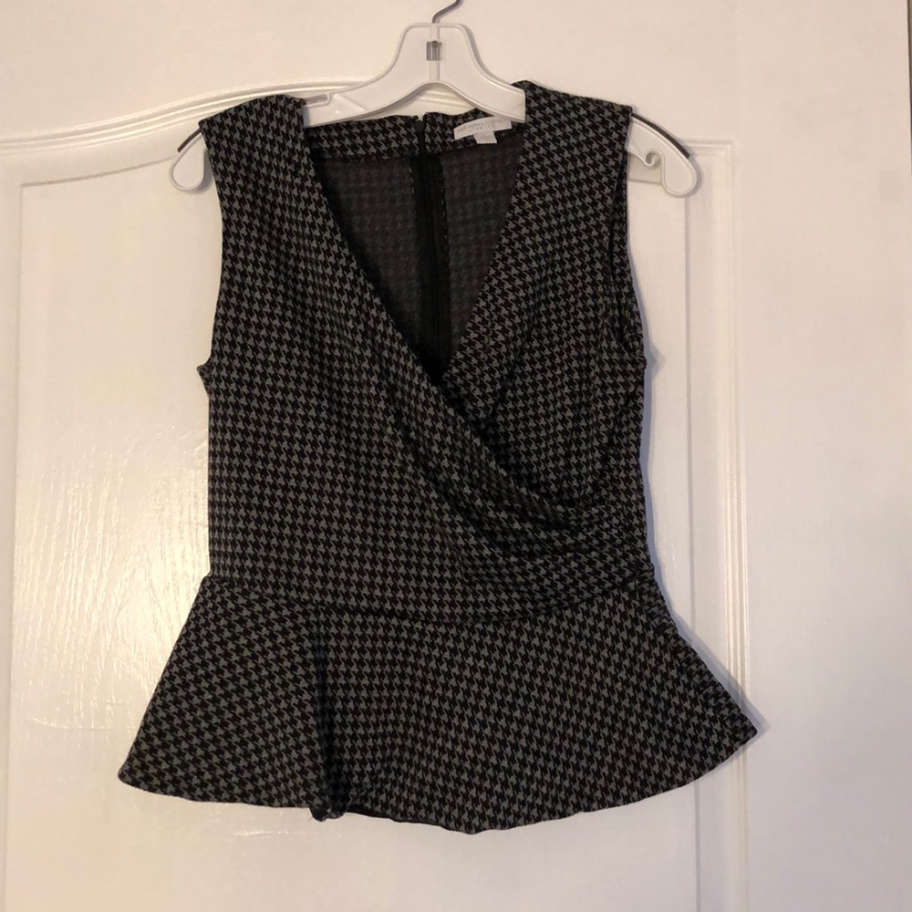 Peplum Sleeveless Shirt
