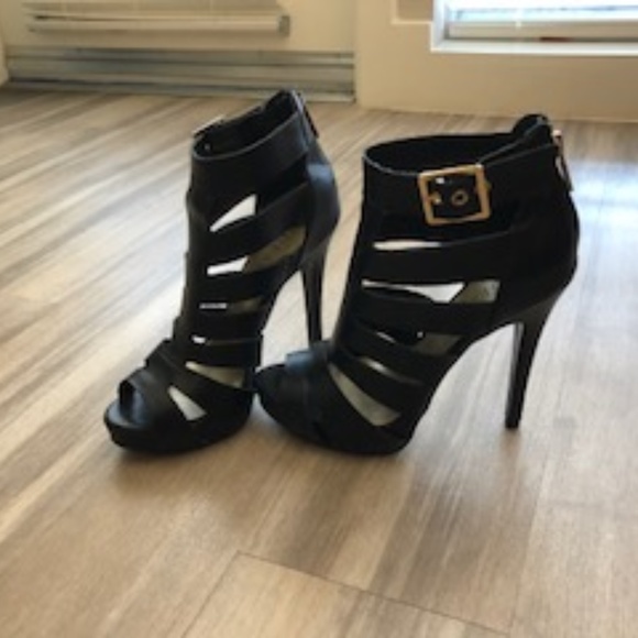 Guess Heels - Picture 1 of 5