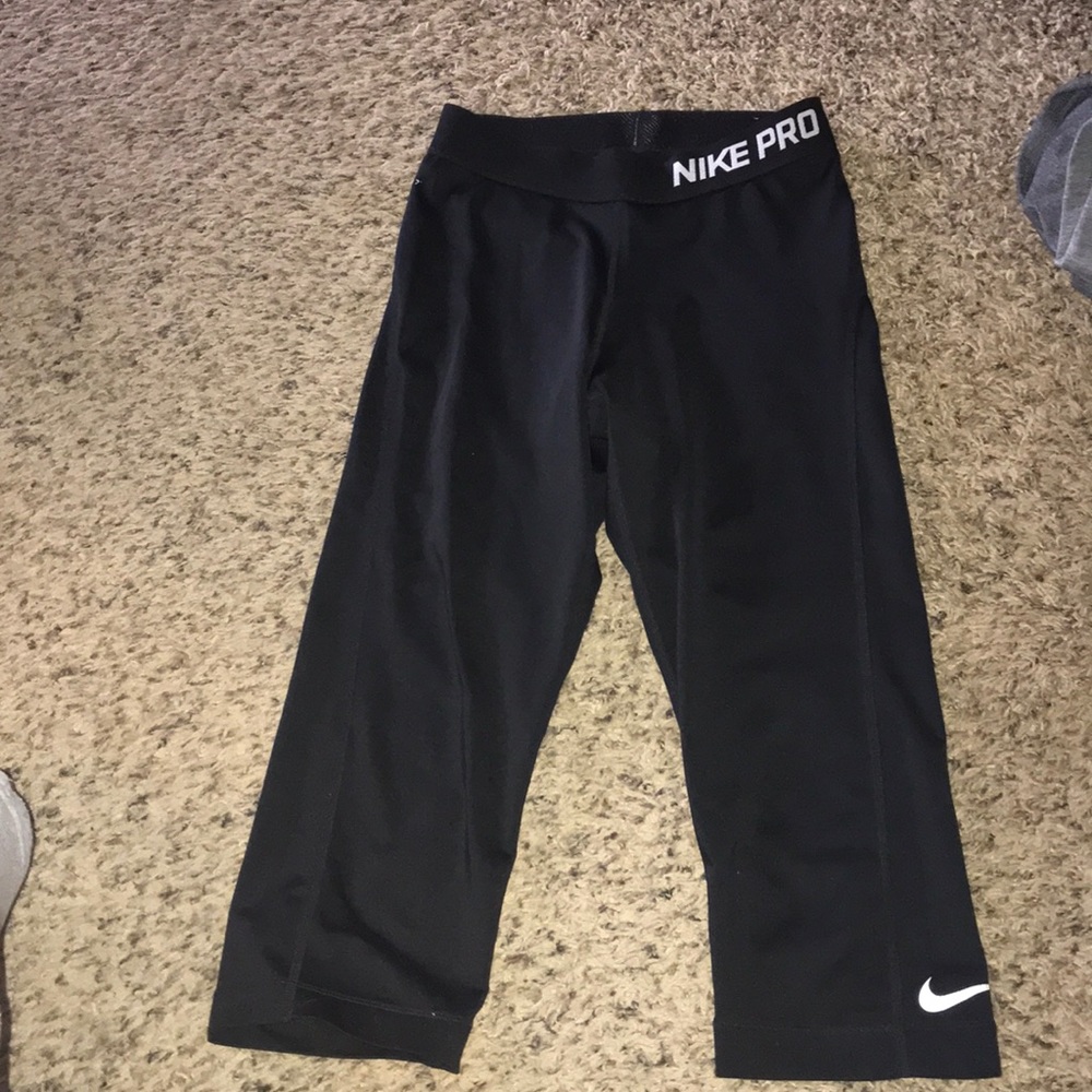 Nike capris