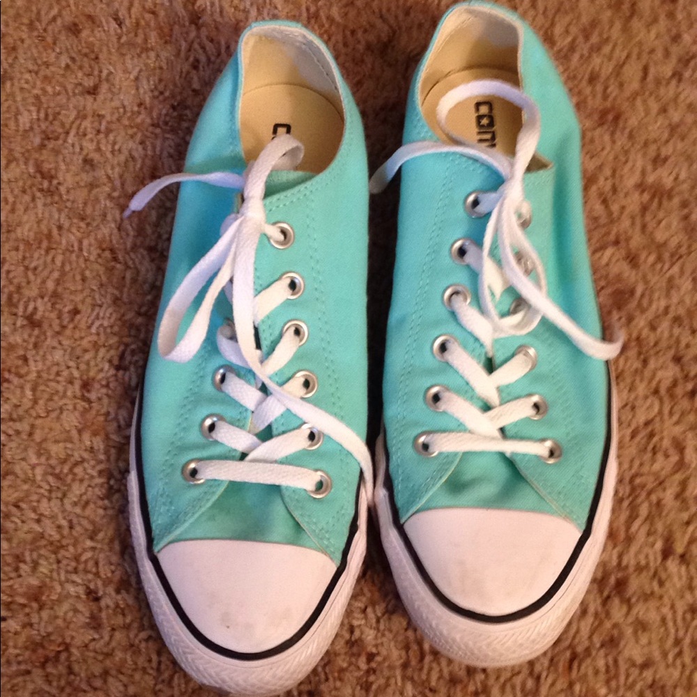 Teal Converse All Stars size 9. Worn twice