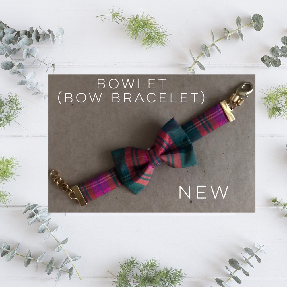 Bow Bracelet in Holiday Plaid