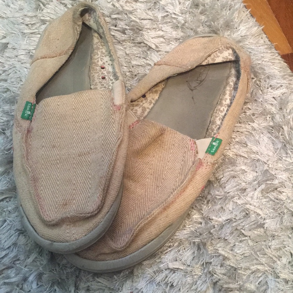 Size 10 sanuks