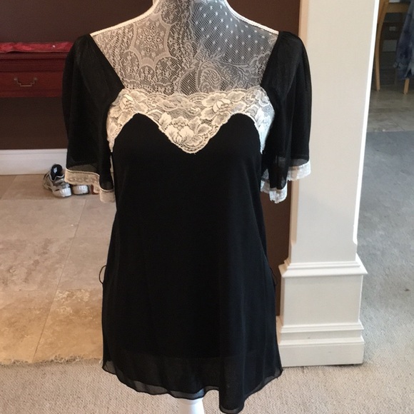 Banana Republic Black Top - Picture 1 of 6