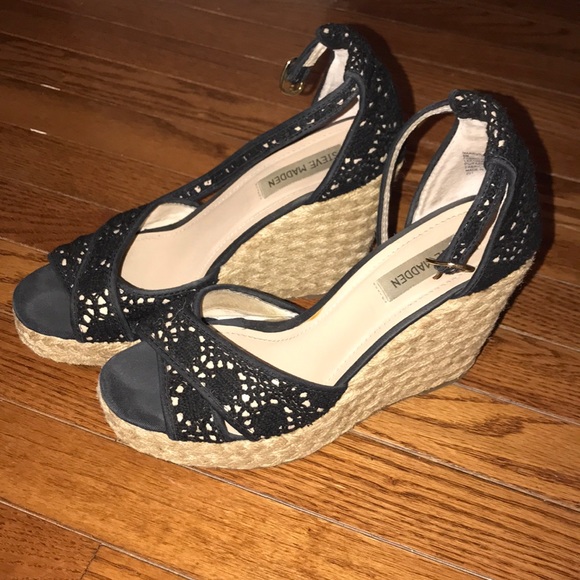 Steve Madden Black and Tan cork heels - Picture 2 of 2