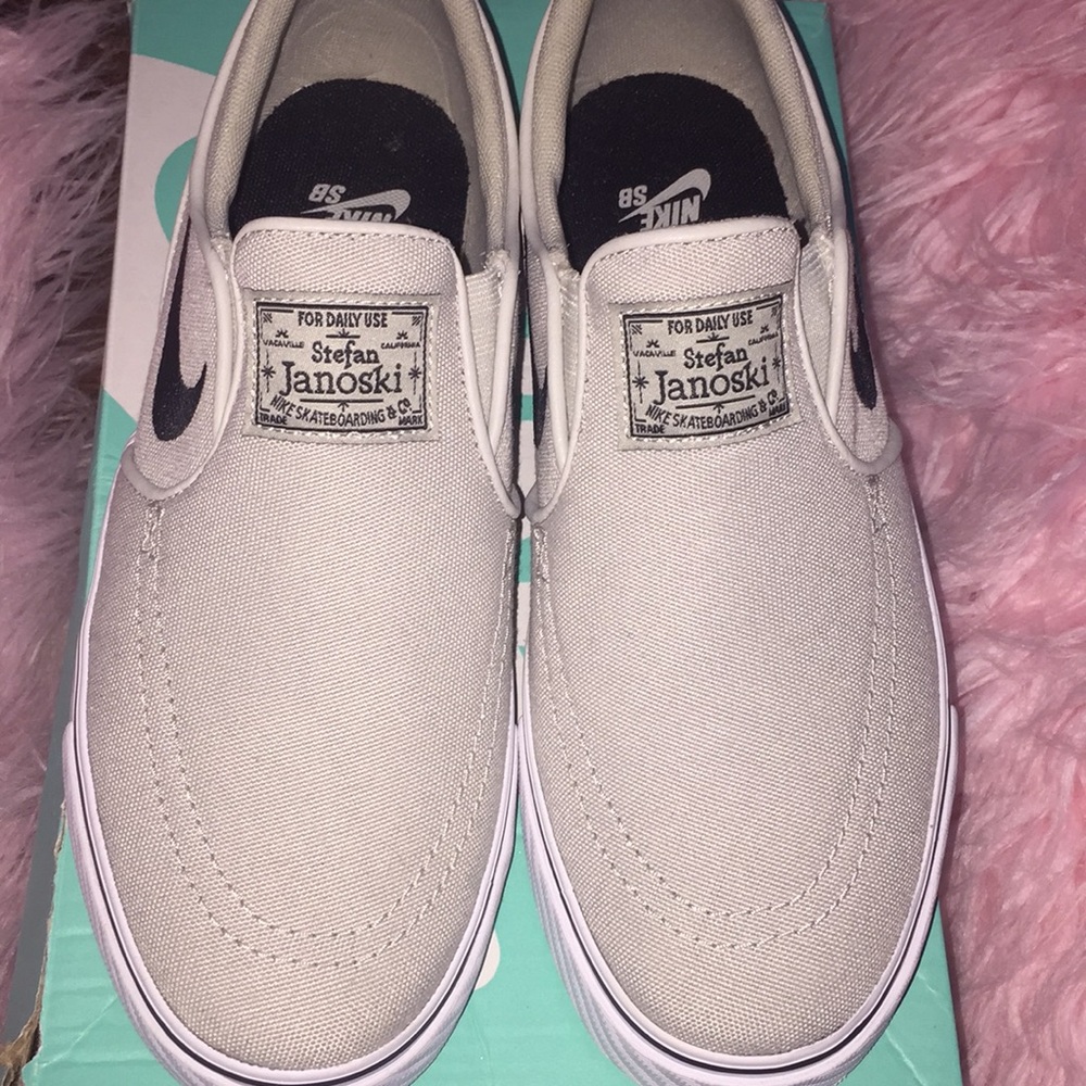 Nike Stefan Janoski (pale grey) NEVER WORN