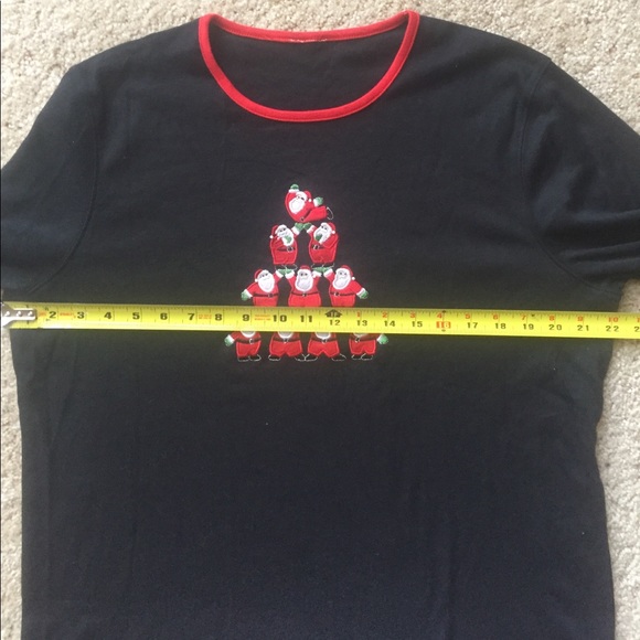 ❤️ (Not Ugly) Christmas t-shirt. - Picture 4 of 5