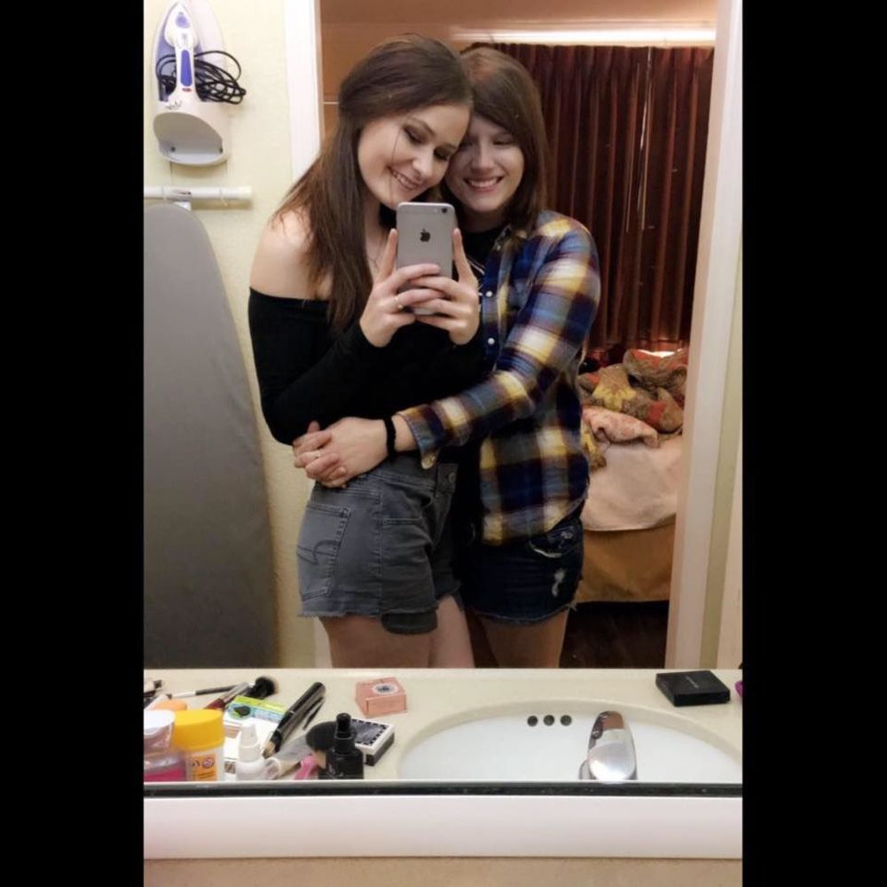 Meet your Posher, Courtney