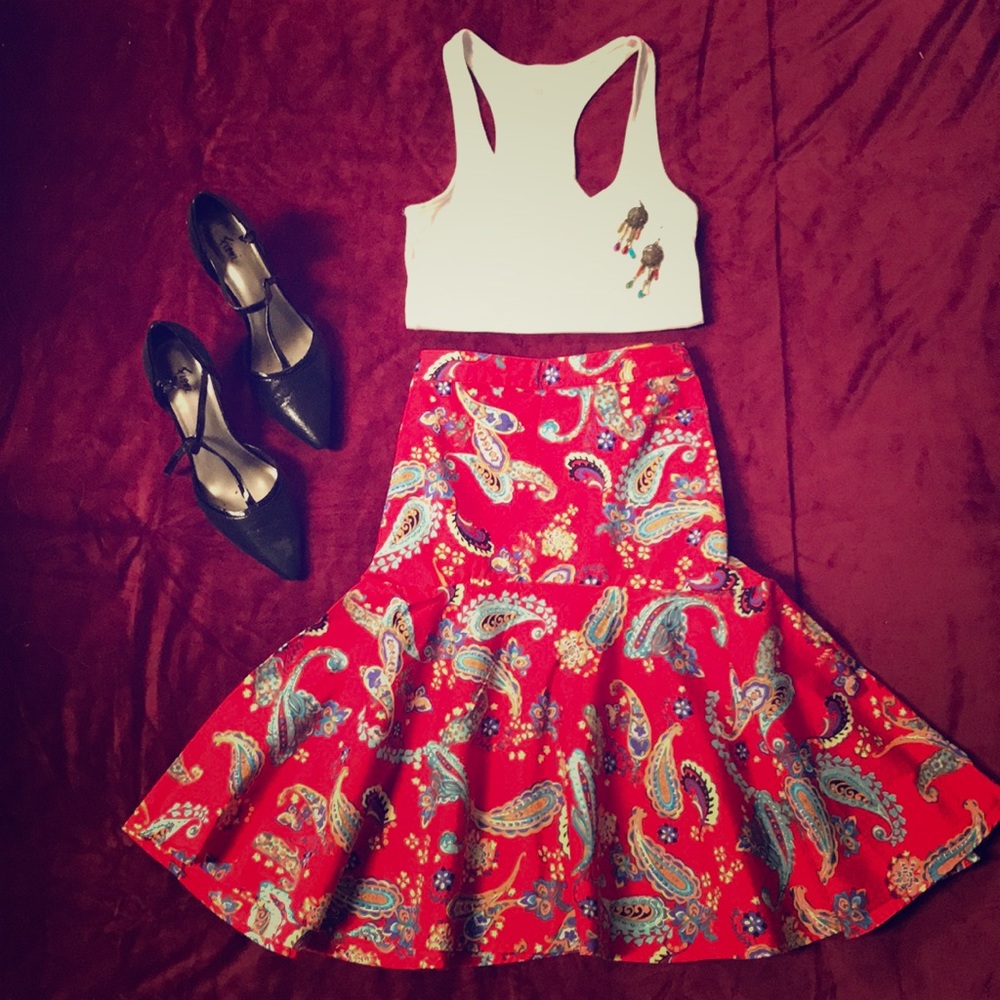 **AMERICAN LIVING** Tiered Red Paisley Skirt
