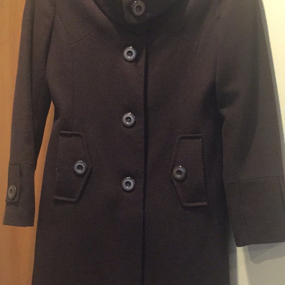 Brown Coat - Picture 2 of 4
